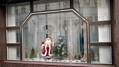Чернівчани оберуть найкращу новорічну вітрину (ФОТО)