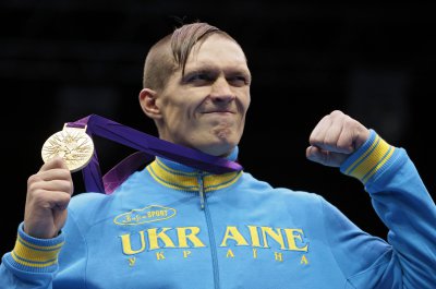 Олександр Усик піднявся у рейтингу одразу на три сходинки