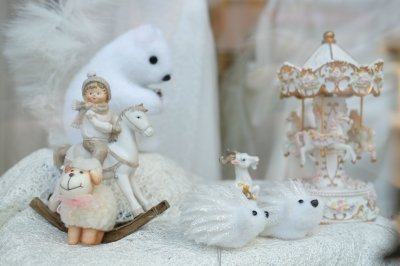 У різдвяних вітринах Чернівців - арктичні ведмеді та веселі сніговики (ФОТО)