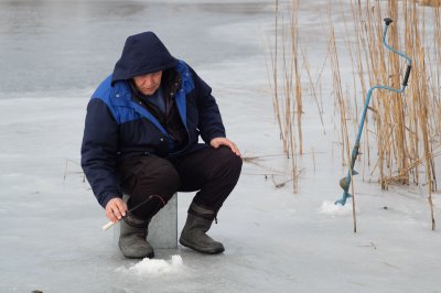 Рибалки у Чернівцях відкрили зимовий сезон (ФОТО)