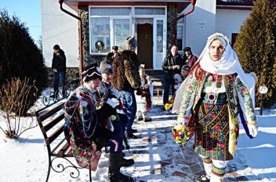 На Буковині вже почали маланкувати (ФОТО)