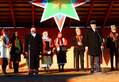 У Вижниці колядники помолилися за українських солдатів (ФОТО)