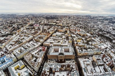 В Інтернеті розмістили вражаючі фото Чернівців з висоти пташиного польоту (ФОТО)