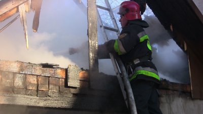 У Чернівцях бомжі підпалили новобудову