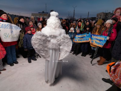 Відомий фотохудожник з Франції Юрій Білак презентував буковинцям кадри із зони АТО (ФОТО)