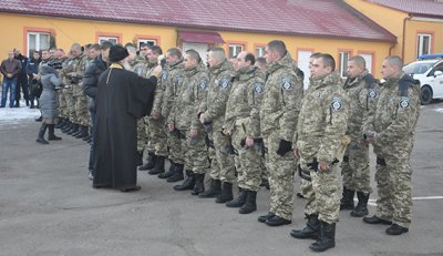 Група буковинських патрульних вирушила в зону АТО