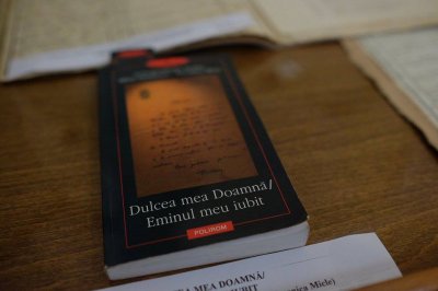 Виставка документів відкрилася у Чернівцях до 165-ліття Міхая Емінеску (ФОТО)