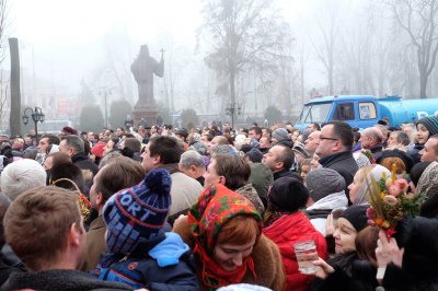 У церквах Чернівців освятили воду (ФОТО)