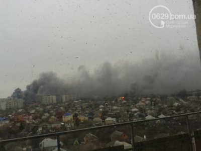 Бойовики обстрілюють Маріуполь, люди тікають. Є поранені