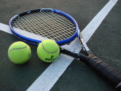 На тенісному турнірі у Чернівцях наші спортсмени вибороли дев'ять нагород