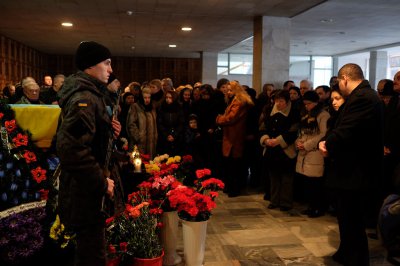 У Чернівцях попрощалися із загиблим бійцем Леонідом Петихачним (ФОТО)