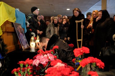 У Чернівцях попрощалися із загиблим бійцем Леонідом Петихачним (ФОТО)