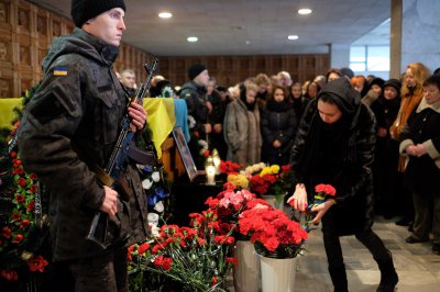 У Чернівцях попрощалися із загиблим бійцем Леонідом Петихачним (ФОТО)