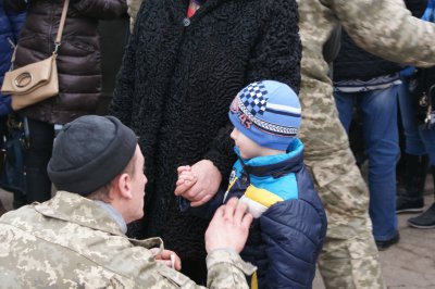 На Буковину з зони АТО повернулися 30 військовослужбовців (ФОТО)