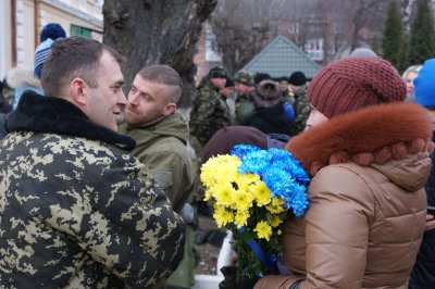 На Буковину з зони АТО повернулися 30 військовослужбовців (ФОТО)