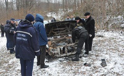 Автівка, у якій виявили обгорілий труп на Цецино, належала зниклому чернівчанину
