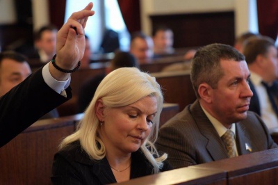 Депутат Гаєвська хоче повернути зірку Ані Лорак на Алею зірок у Чернівцях