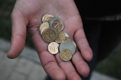 Рівень реальної зарплати в Чернівецькій області скоротився на 19,1%