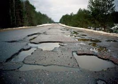Нардепи з Буковини просять в уряду грошей на ремонт доріг