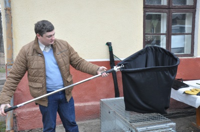 У Чернівцях комунальники отримали нове обладнання для вилову безпритульних собак (ФОТО)