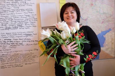 Чернівецькі волонтери вітають всіх жінок з 8 березня (ФОТО)