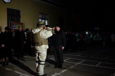 До Чернівців із зони АТО повернулась група бійців Нацгвардії (ФОТО)