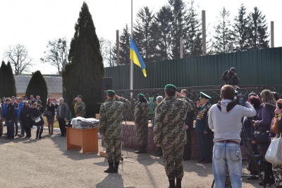 До Чернівців із зони АТО повернулися більше 150 прикордонників (ФОТО)