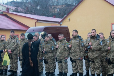 На Схід відправили ще 35 міліціонерів з Буковини