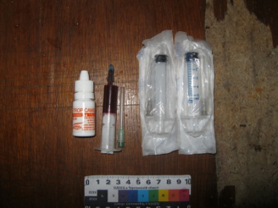У Чернівцях в’язневі намагалися передати наркотики в презервативі (ФОТО)