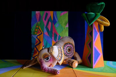 У Чернівецькому театрі ляльок готують виставу про пригоди маленького мамонта (ФОТО)