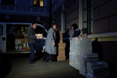 Мешканці Заставни передали в АТО дві тонни домашніх страв (ФОТО)