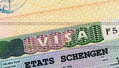 Консульства країн Шенгену почали відкликати візи у разі скасування броні готелю
