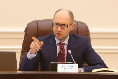 Яценюк доручив МВС зосередитись на розслідуванні фактів корупції на митниці та у податковій