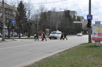 Світлофор, через який збили жінку в Чернівцях, знову не працює (ФОТО)