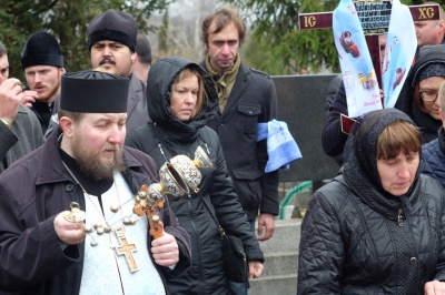 Чернівчани попрощалися зі спортивним коментатором Сергієм Панасюком (ФОТО)