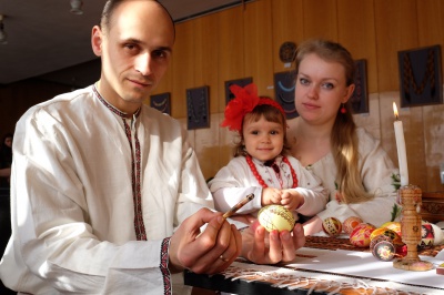 На Великдень на Буковині до свяченого збиралася вся родина