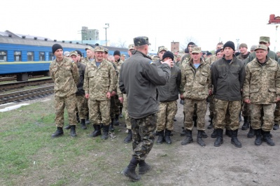 В зону АТО з Чернівців відправились буковинські десантники (ФОТО)