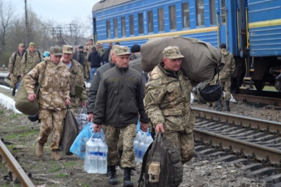 В зону АТО з Чернівців відправились буковинські десантники (ФОТО)