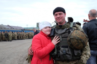 В зону АТО з Чернівців відправились буковинські десантники (ФОТО)