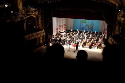 У Чернівцях під час концерту до 90-річчя Дмитра Гнатюка  глядачі крізь сльози співали народні пісні (ФОТО)