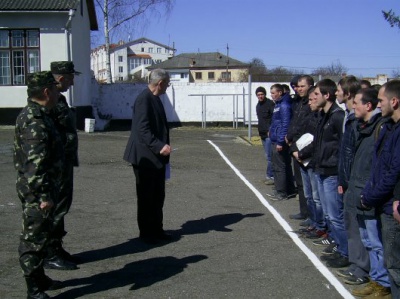 Юнаки з Буковини служитимуть у полку Президента