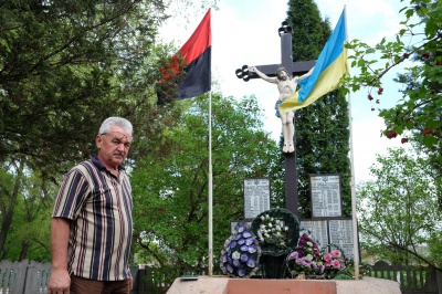 У чернівецьких Ленківцях спорудили пам’ятник «Примирення» (ФОТО)