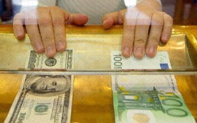 Рада скасувала для населення військовий збір з валютних операцій Рада скасувала для населення військовий збір з валютних операцій
