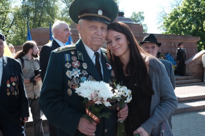 9 травня у Чернівцях: ветерани згадують війну (ФОТО)