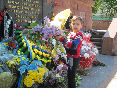 9 травня у Чернівцях: ветерани згадують війну (ФОТО)