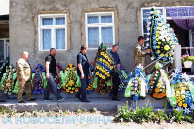 Буковина попрощалася із загиблим в АТО героєм (ВІДЕО)