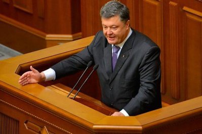 Порошенко закликав військових бути готовими до можливого військового вторгнення Росії Порошенко закликав військових бути готовими до можливого військового вторгнення Росії