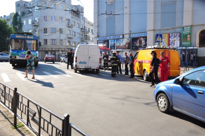 У центрі Чернівців шукали вибухівку (ФОТО)