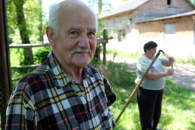 Чернівецьке подружжя тримає четверо кіз і два десятки курей (ФОТО)