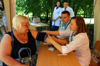 Мешканці Чернівців отримали безкоштовну медичну допомогу